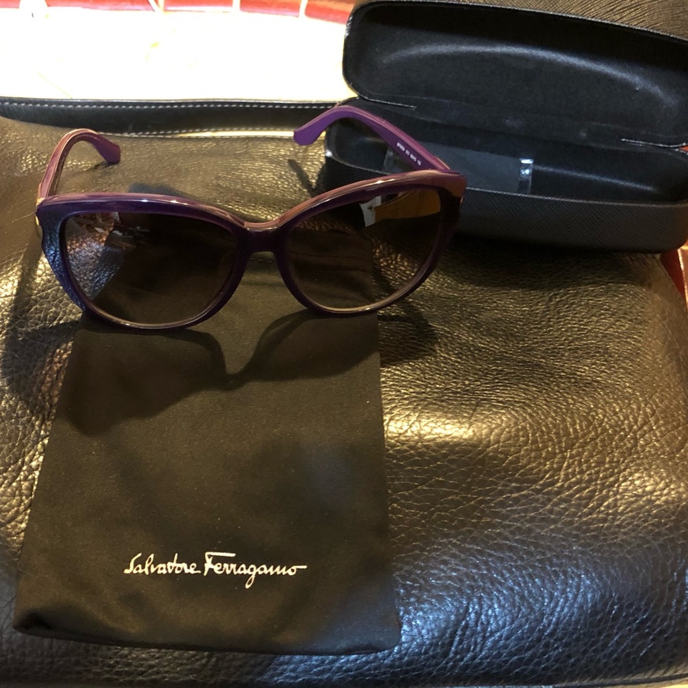 Salvatore Ferragamo SUNS Purple sunglasses